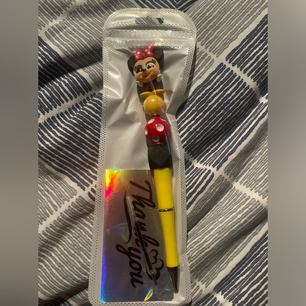 Minnie Doorable Pen